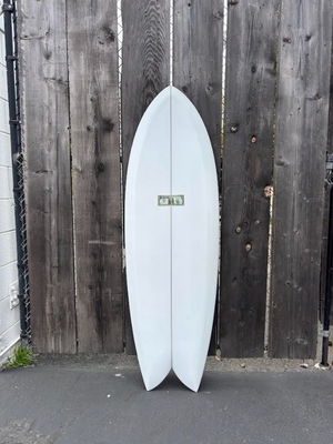 JEFF MCCALLUM X skeNGkwerks – Atacama Surf Shop