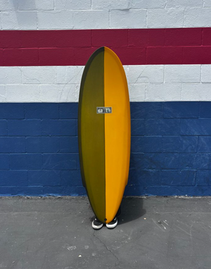 JEFF MCCALLUM X skeNGkwerks – Atacama Surf Shop